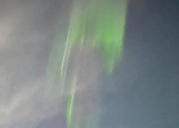 Villa Enebolig Med Eventyrlig Beliggenhet Like Ved Sjoen I Lofoten *